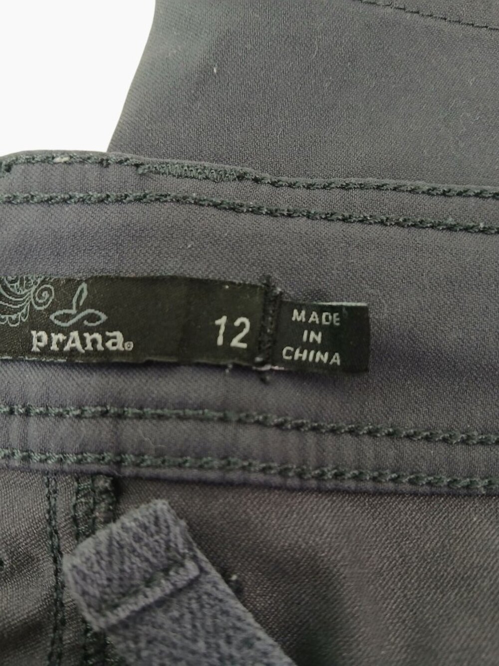 Prana Womens Gray Outdoor Hiking Shorts Size 12 Zip Pocket Back Button Flap - Picture 7 of 12